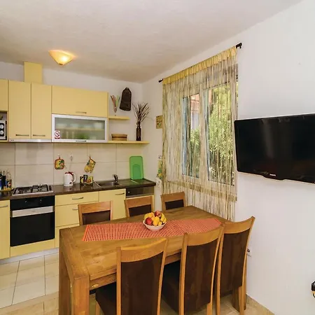 Vikendica Three-bedroom Holiday In Mljet