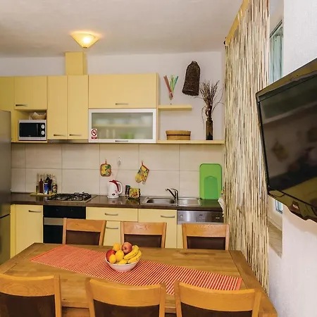 Three-bedroom Holiday In Mljet Vikendica