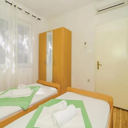 Three-bedroom Holiday In Mljet Vikendica *