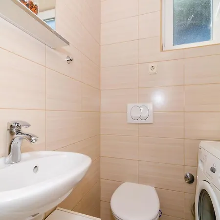 Vikendica Three-bedroom Holiday In Mljet *