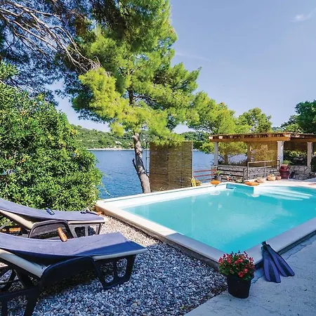 Nyaraló Three-bedroom Holiday In Mljet *